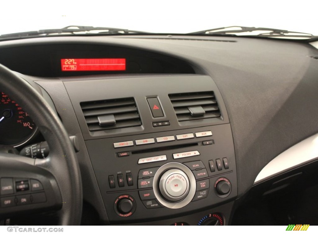 2010 Mazda MAZDA3 i Touring 4 Door Controls Photo #66387176