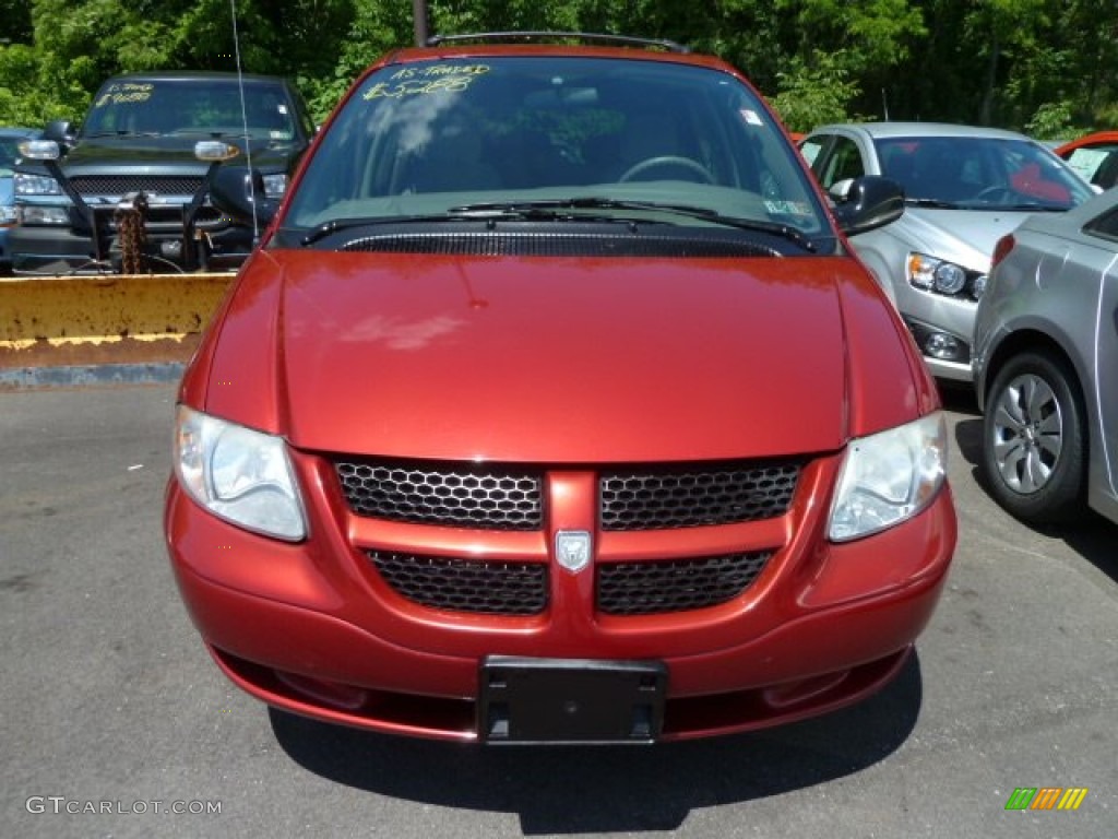 2003 Grand Caravan SE - Inferno Red Tinted Pearl / Taupe photo #5