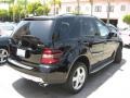 Black - ML 350 4Matic Photo No. 2