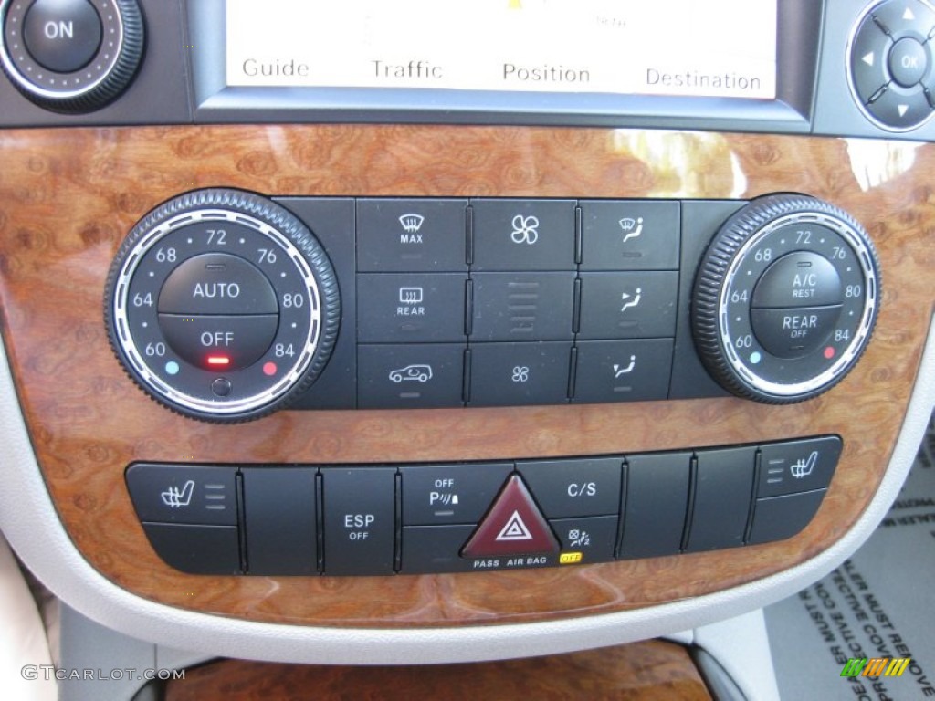 2009 Mercedes-Benz R 320 BlueTEC 4Matic Controls Photo #66397268