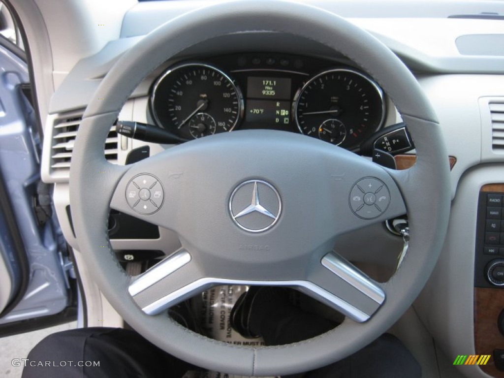 2009 Mercedes-Benz R 320 BlueTEC 4Matic Ash Steering Wheel Photo #66397286
