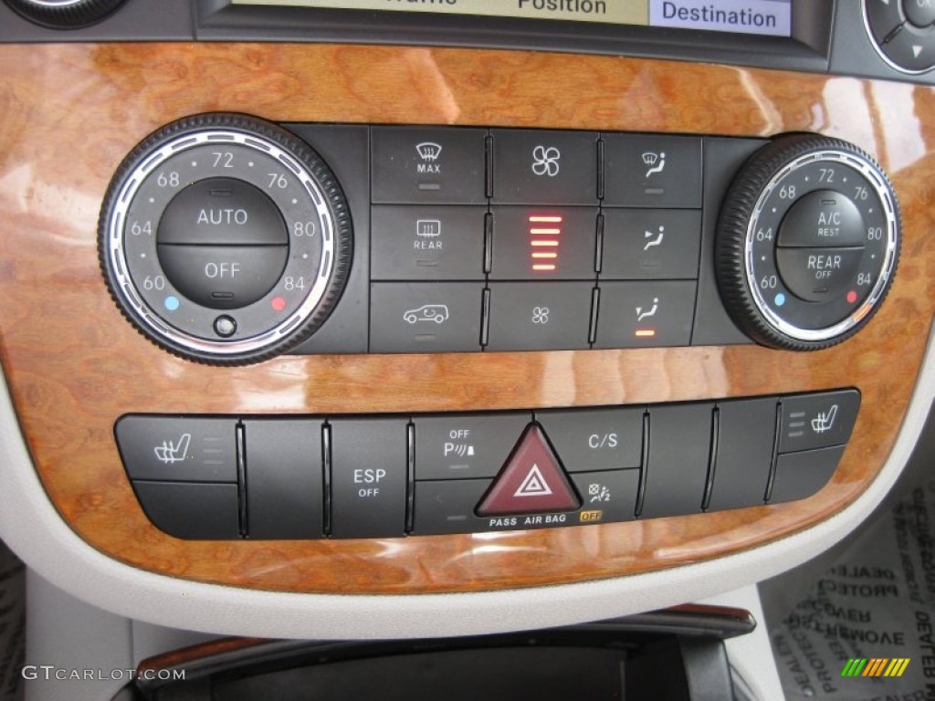 2009 Mercedes-Benz R 320 BlueTEC 4Matic Controls Photos