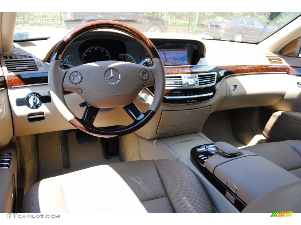 2009 Mercedes-Benz S 550 4Matic Sedan Savanna/Cashmere Dashboard Photo #66399080