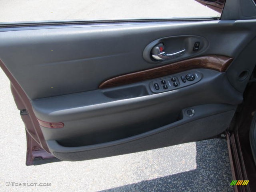 2004 Buick LeSabre Custom Medium Gray Door Panel Photo #66402242