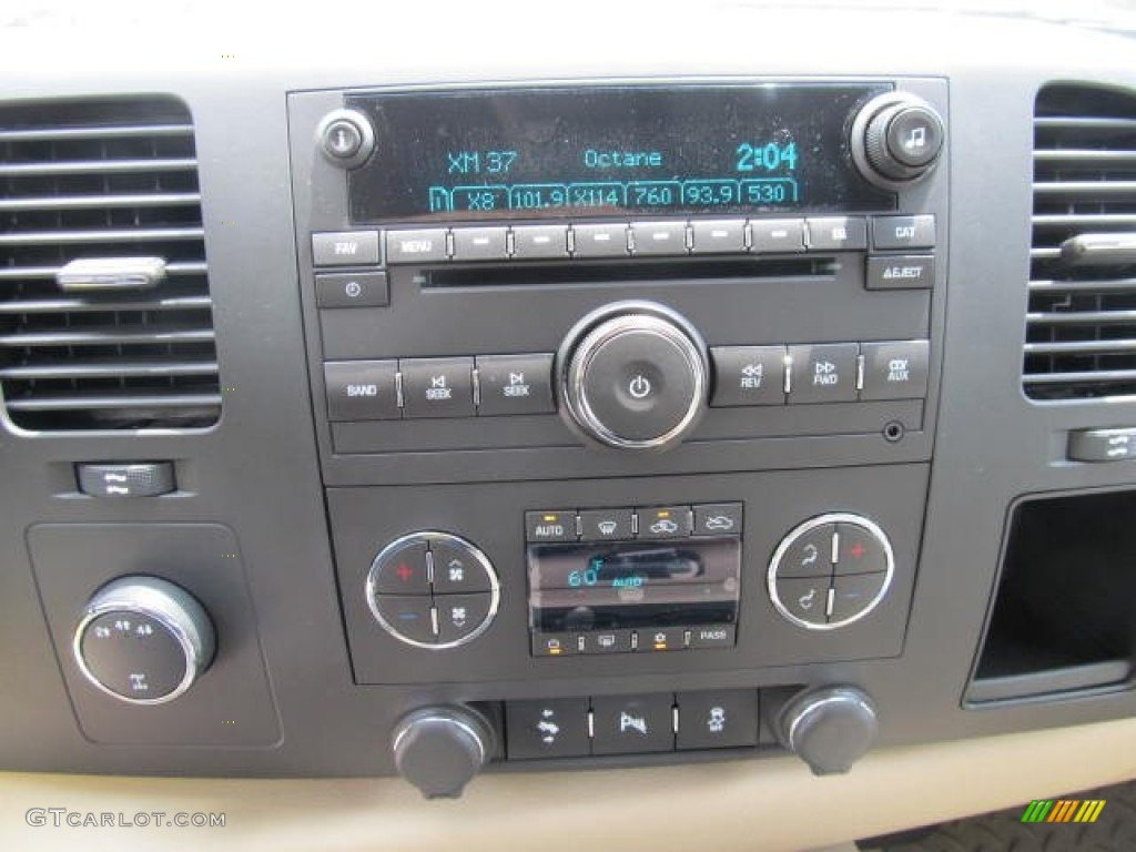 2012 Chevrolet Silverado 2500HD LT Crew Cab 4x4 Controls Photo #66402962