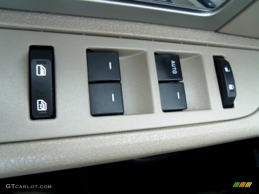 2010 Ford F150 XLT SuperCrew 4x4 Controls Photo #66408678
