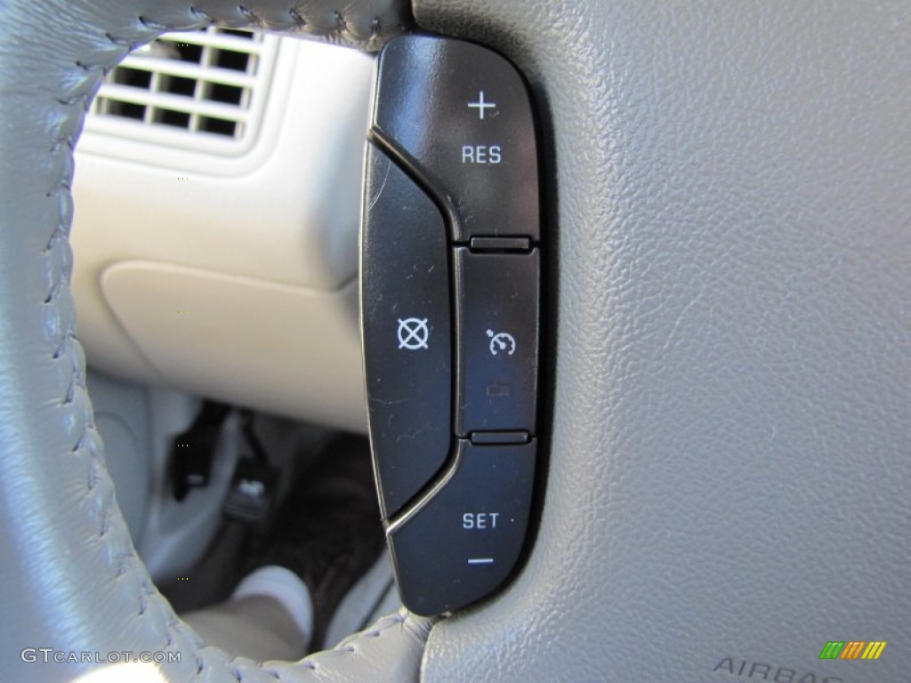 2008 Buick LaCrosse CXL Controls Photo #66409171