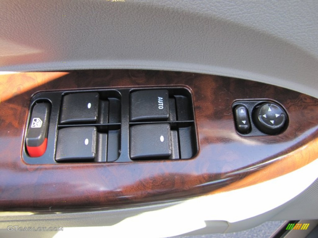 2008 Buick LaCrosse CXL Controls Photo #66409180