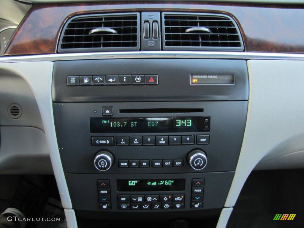 2008 Buick LaCrosse CXL Controls Photo #66409186