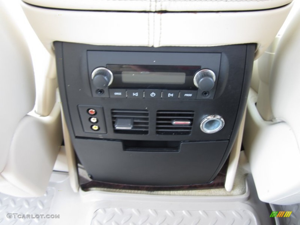 2007 Cadillac Escalade EXT AWD Controls Photo #66411295