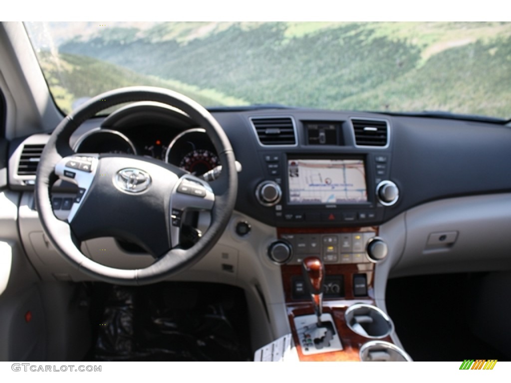 2012 Highlander Limited 4WD - Classic Silver Metallic / Ash photo #5