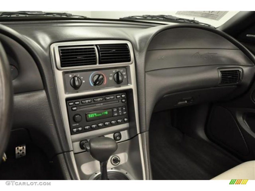 2003 Mustang GT Convertible - Zinc Yellow / Ivory White photo #21