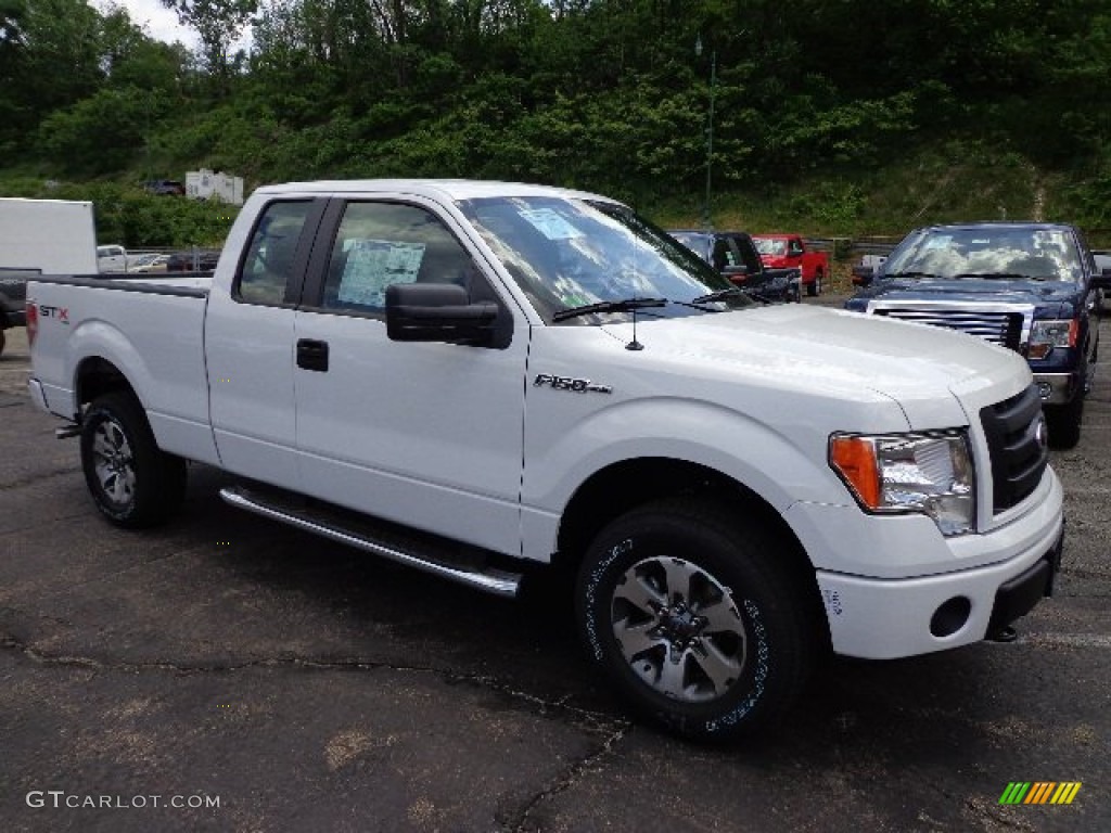 2012 F150 STX SuperCab 4x4 - Oxford White / Steel Gray photo #1