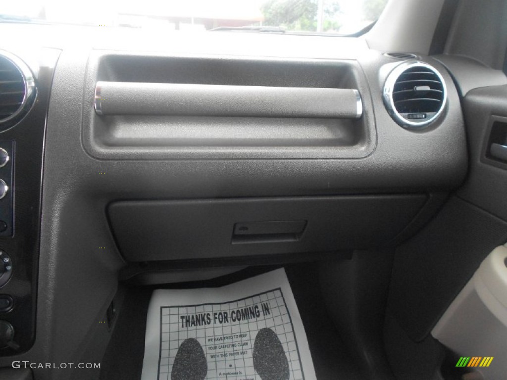 2008 Taurus X SEL - Light Ice Blue Metallic / Medium Light Stone photo #9