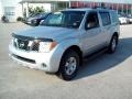 2005 Silver Lightning Metallic Nissan Pathfinder XE 4x4  photo #10