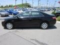 Black - Camry XLE Photo No. 2