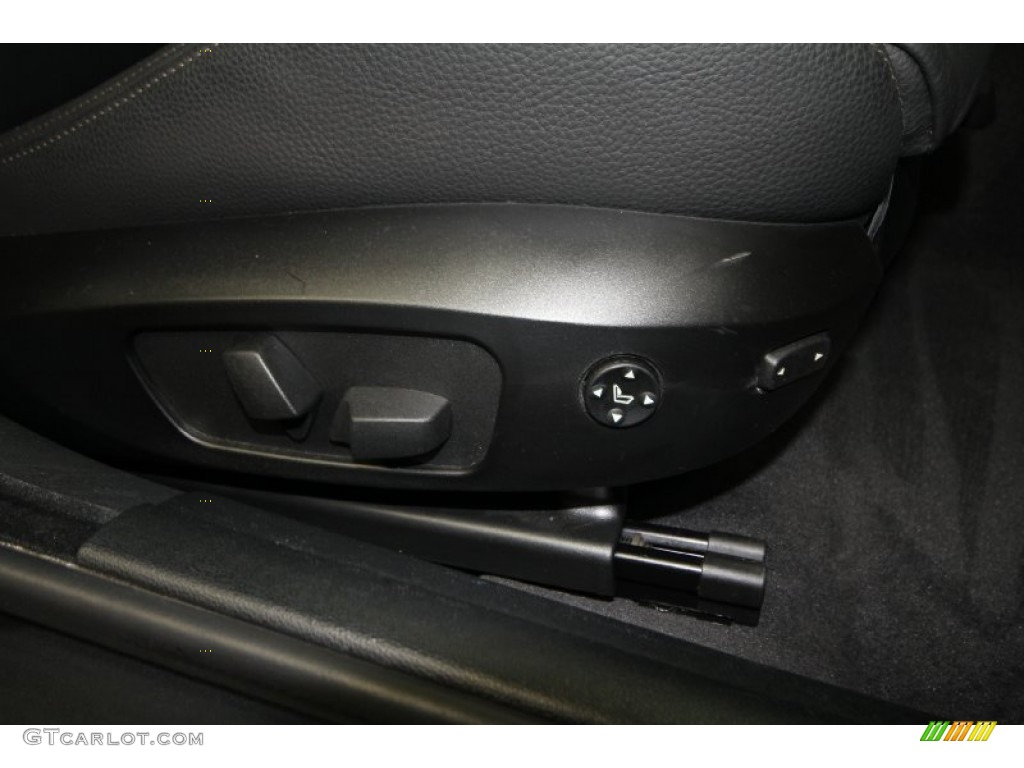 2010 3 Series 335i xDrive Sedan - Jet Black / Black photo #36