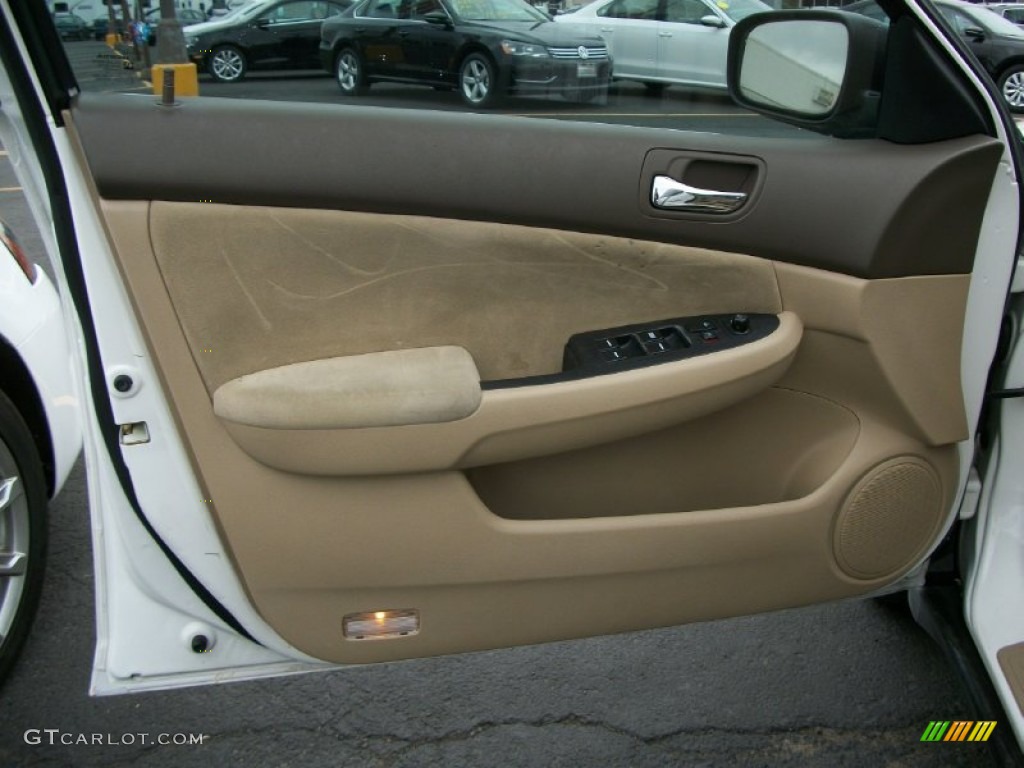 2003 Accord LX Sedan - Taffeta White / Ivory photo #8