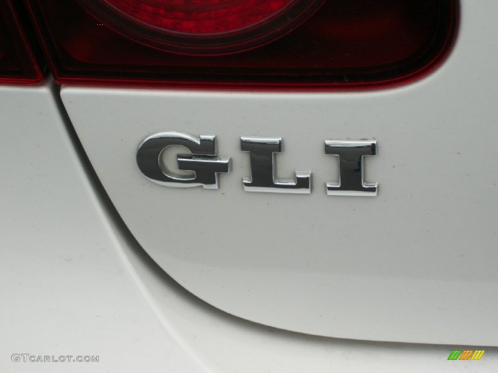 2009 Volkswagen GLI Sedan Marks and Logos Photos