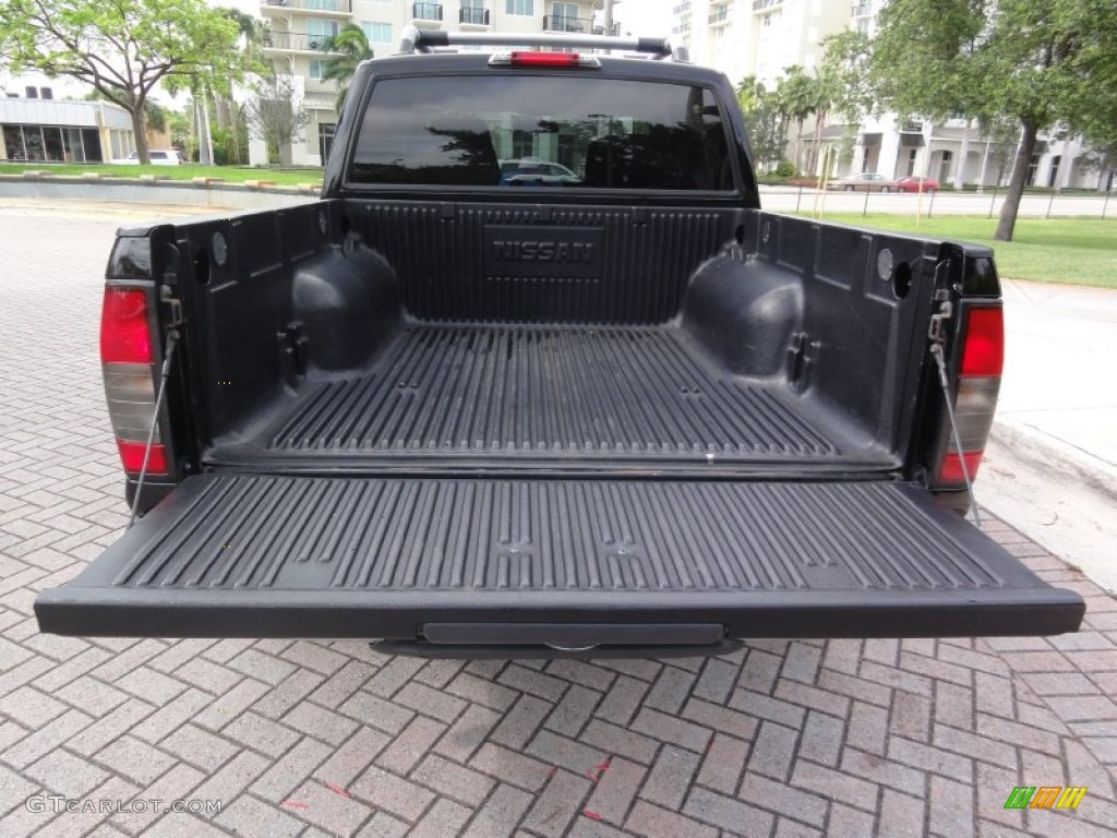 2003 Nissan Frontier SC V6 Crew Cab 4x4 Trunk Photos