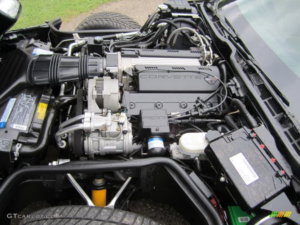 1993 Chevrolet Corvette Coupe 5.7 Liter OHV 16-Valve LT1 V8 Engine Photo #66438800