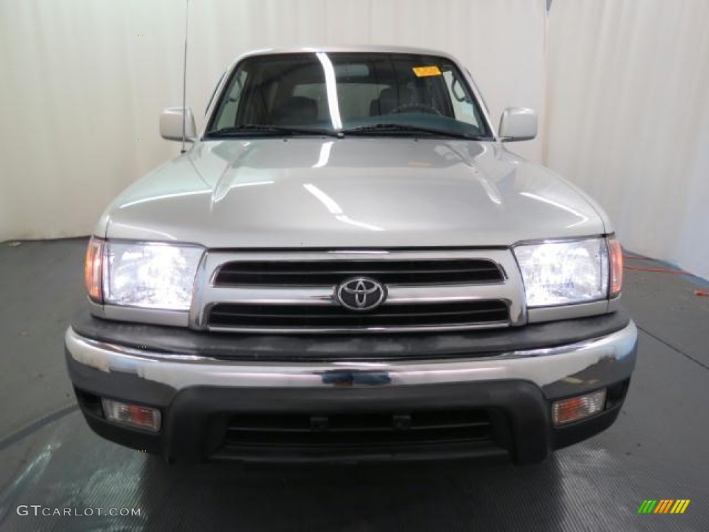 1999 4Runner SR5 4x4 - Millennium Silver Metallic / Gray photo #2