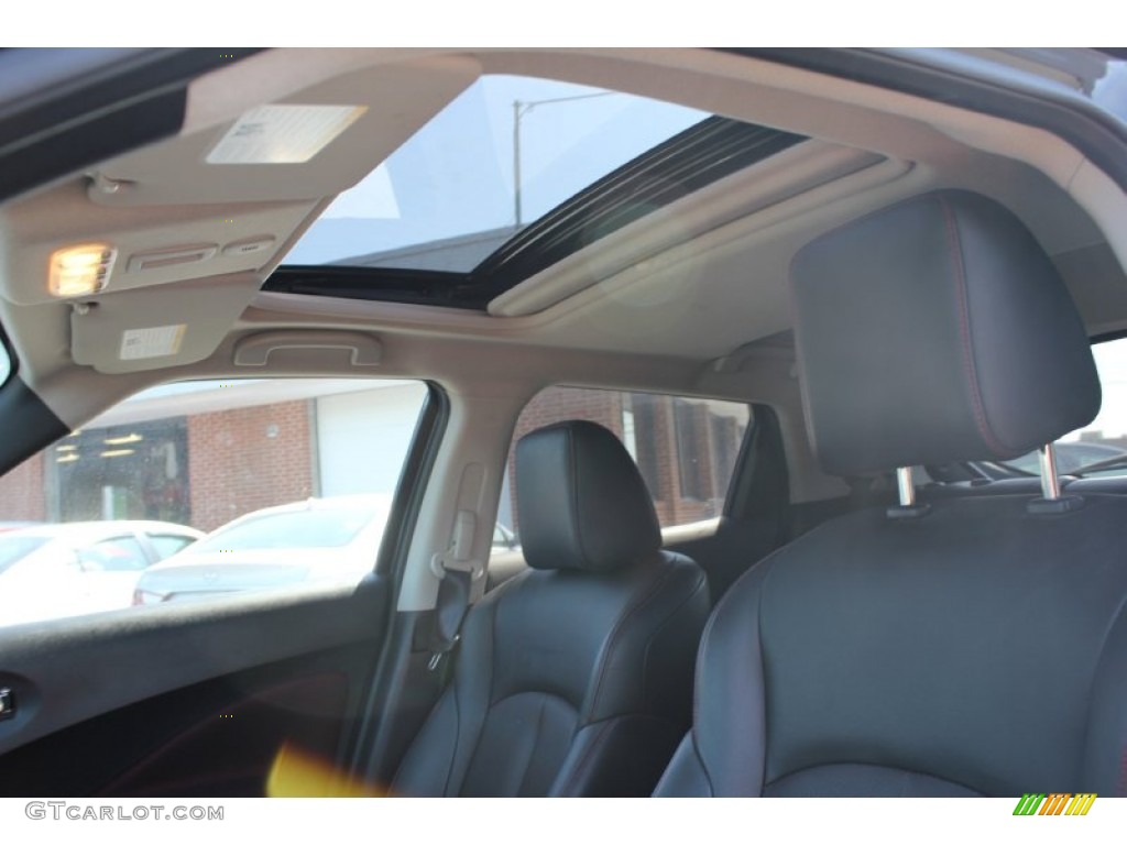 2011 Nissan Juke SL Sunroof Photos