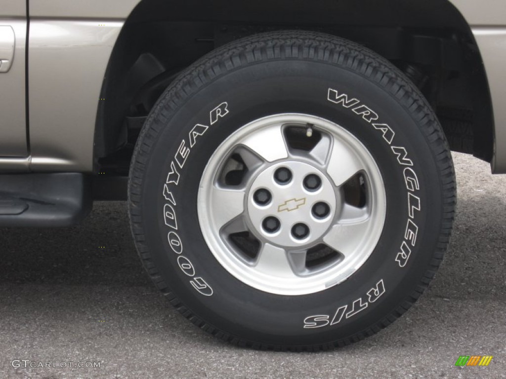 2001 Suburban 1500 LT - Light Pewter Metallic / Light Gray/Neutral photo #52