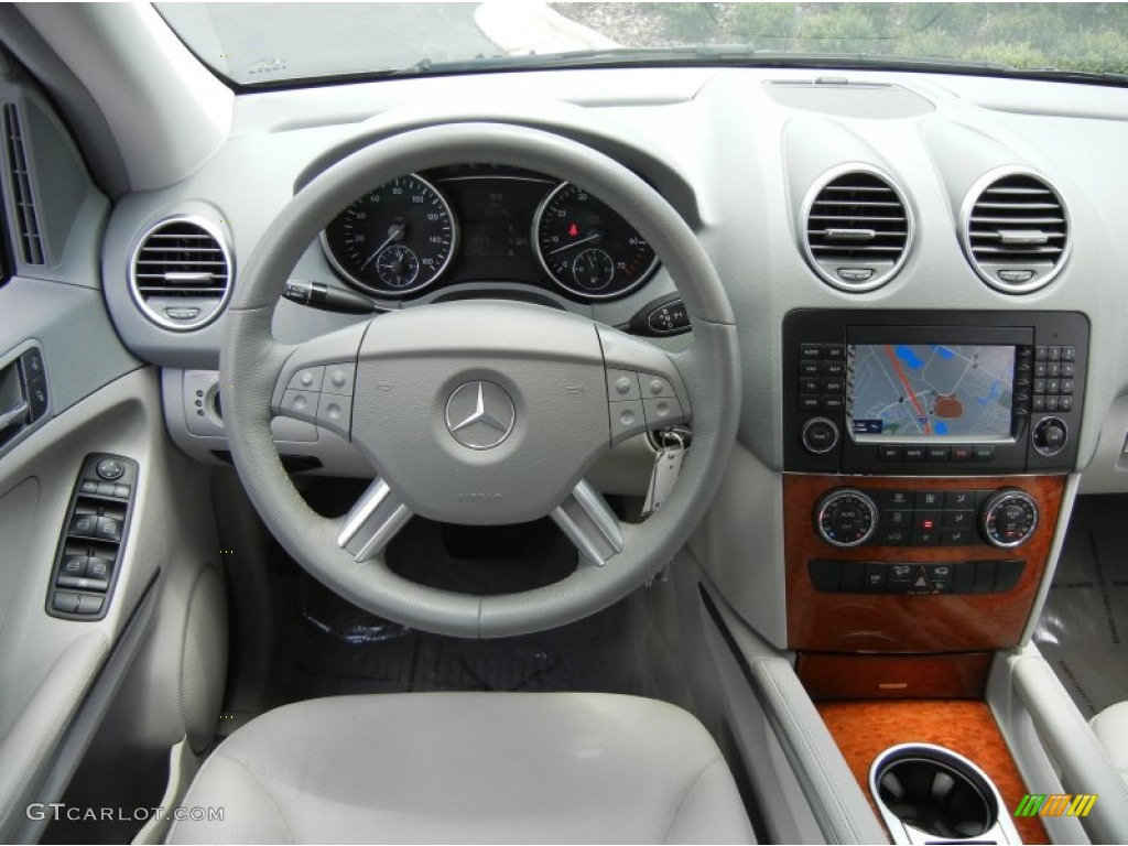 2006 Mercedes-Benz ML 350 4Matic Ash Dashboard Photo #66446112