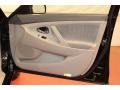Black - Camry LE Photo No. 20