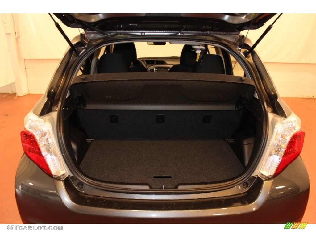 2012 Toyota Yaris LE 5 Door Trunk Photos