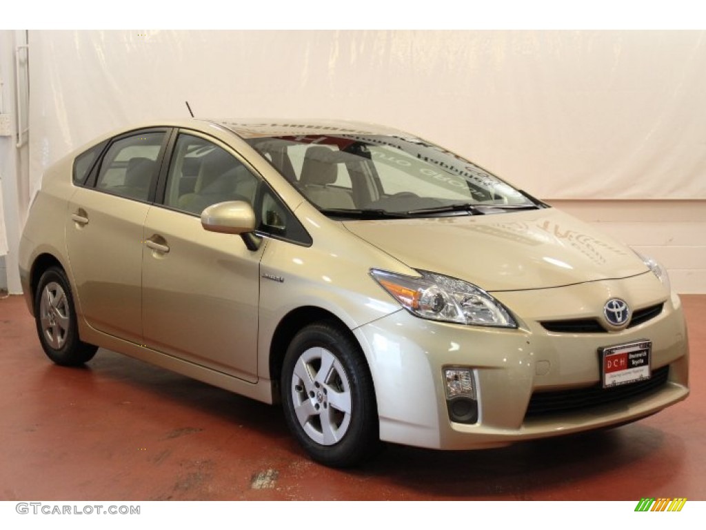 Sandy Beach Metallic Toyota Prius