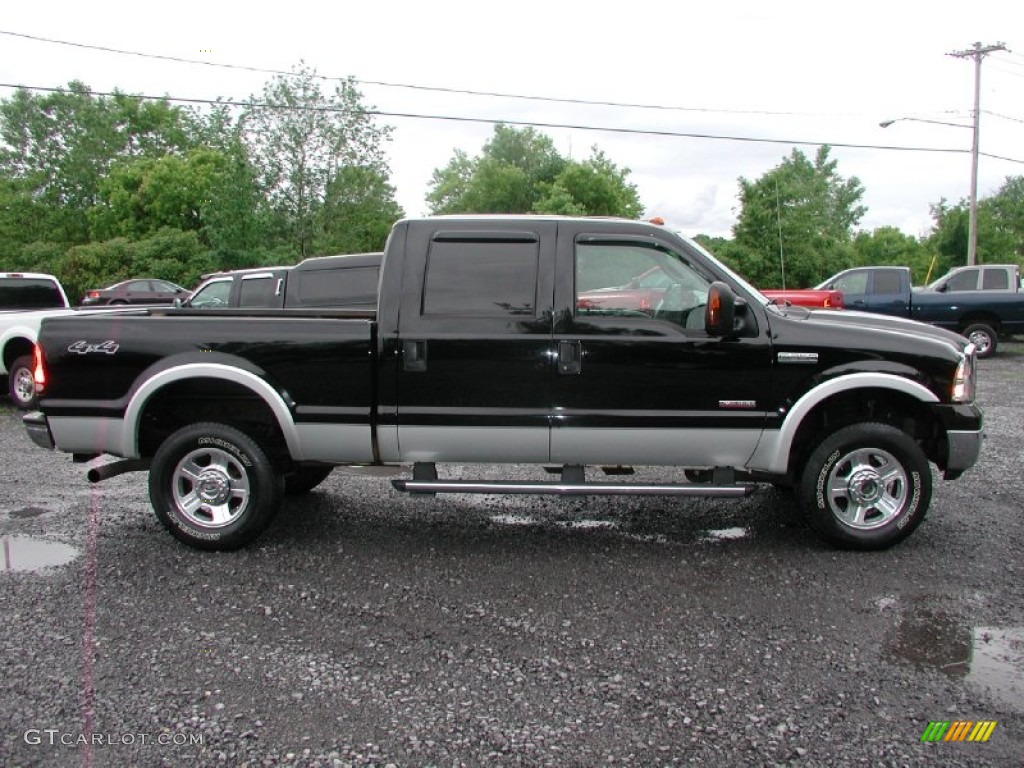 2005 F350 Super Duty Lariat Crew Cab 4x4 - Black / Medium Flint photo #12