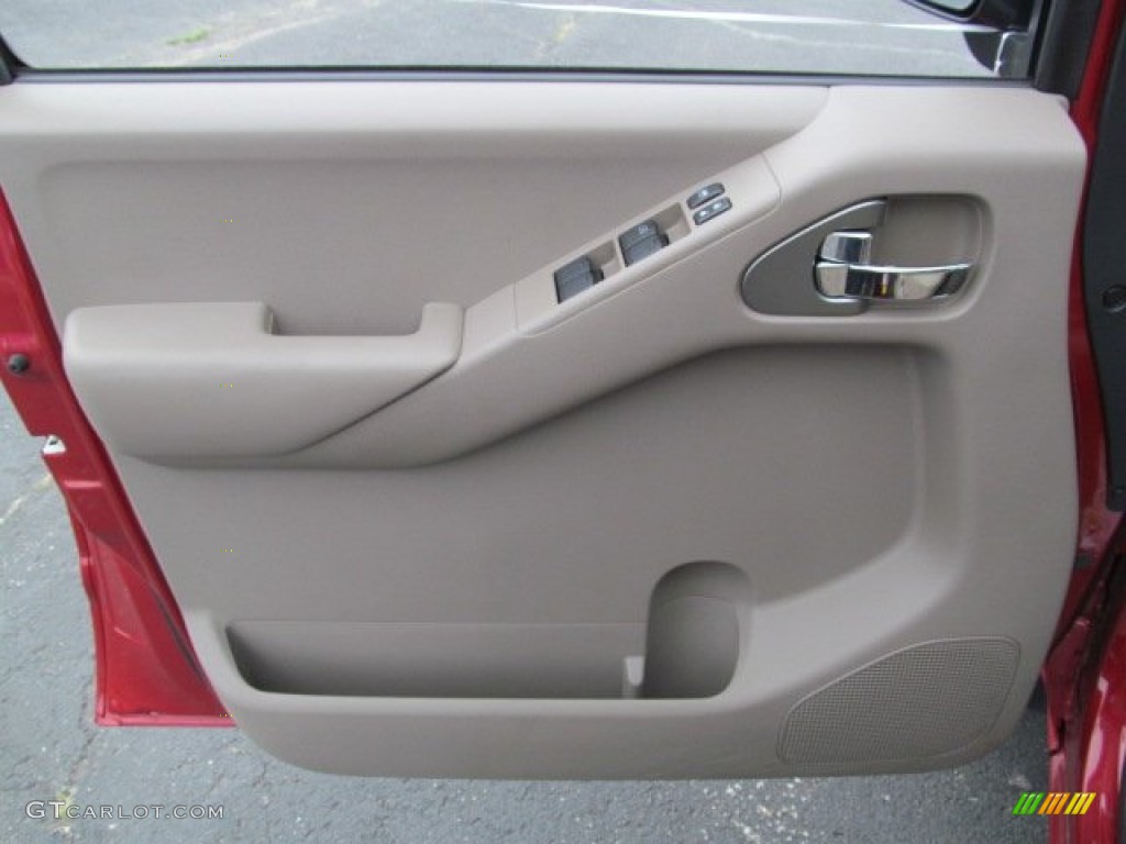 2012 Nissan Frontier SV Crew Cab 4x4 Door Panel Photos