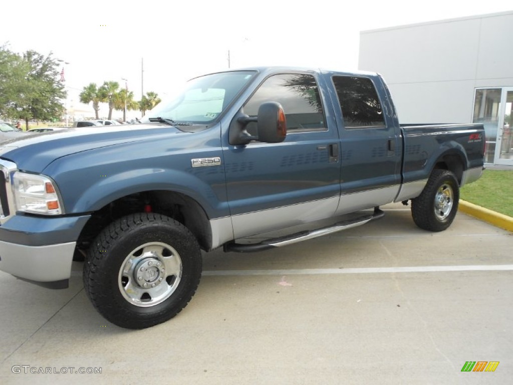 2006 F250 Super Duty FX4 Crew Cab 4x4 - Medium Wedgewood Blue Metallic / Medium Flint photo #3