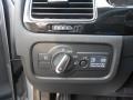 2012 Volkswagen Touareg TDI Sport 4XMotion Controls