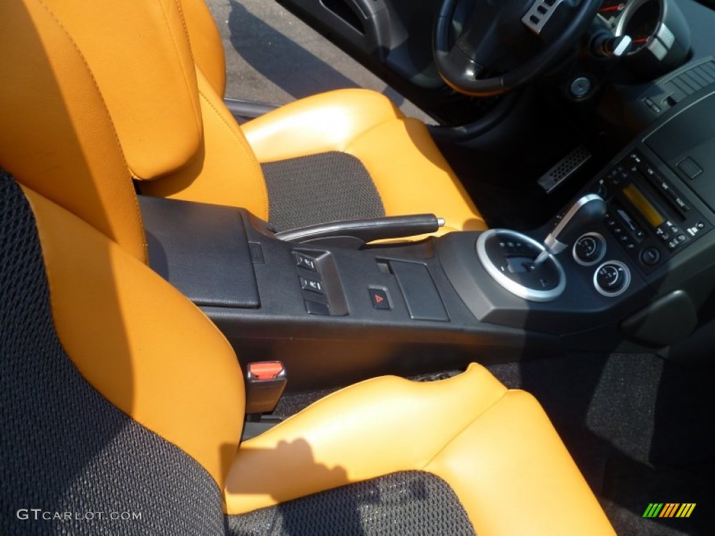 2004 350Z Touring Roadster - Super Black / Burnt Orange photo #10
