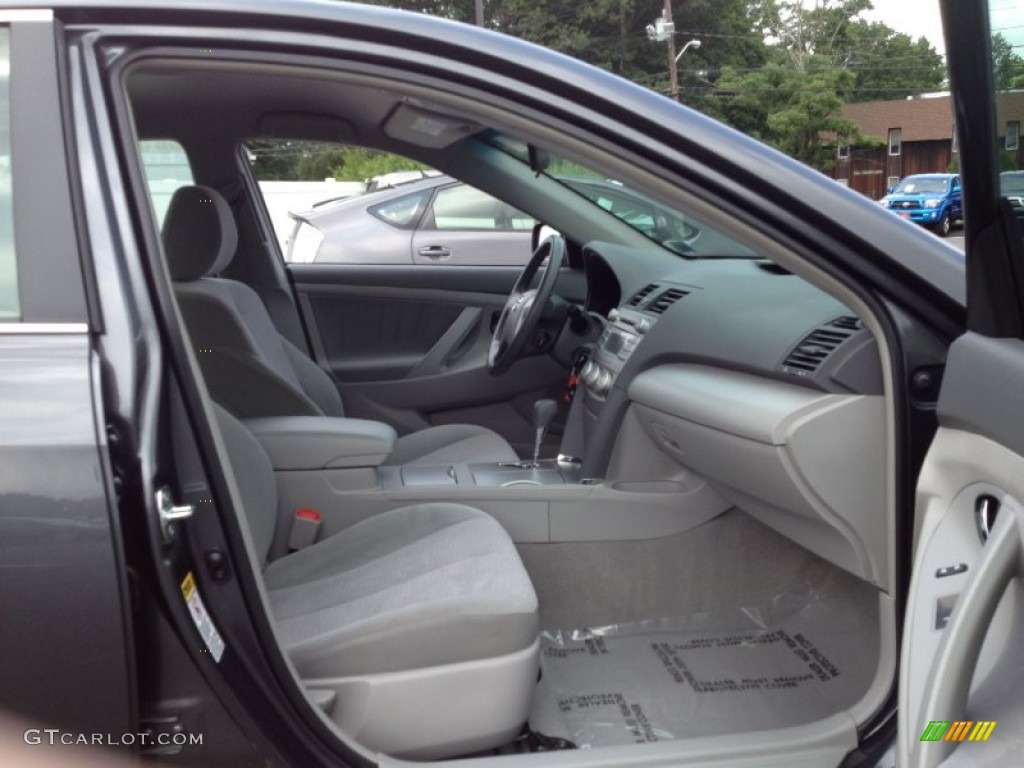Ash Gray Interior 2010 Toyota Camry LE Photo #66458781
