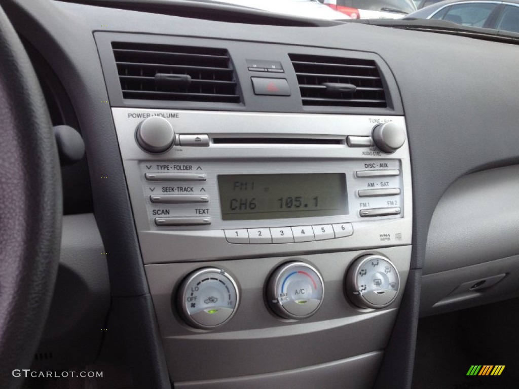 2010 Toyota Camry LE Controls Photo #66458826