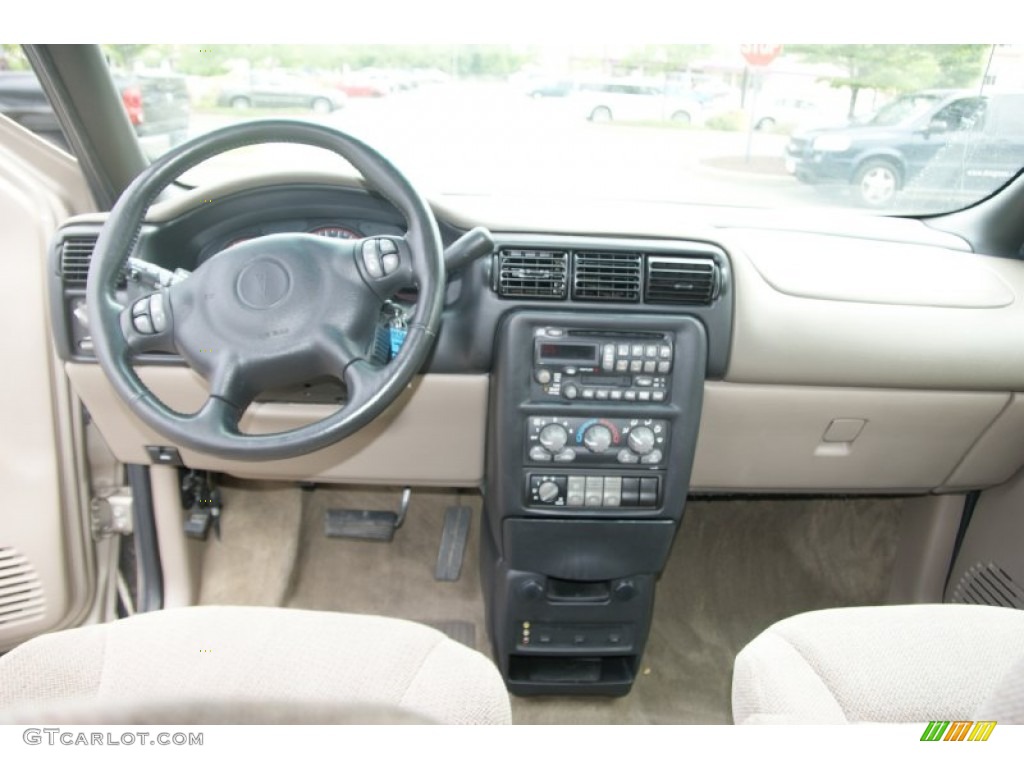 2003 Montana  - Light Taupe Metallic / Taupe photo #12