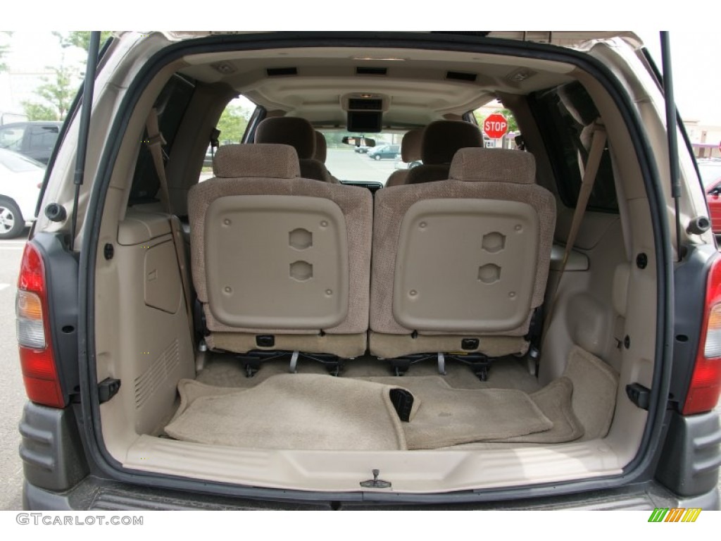 2003 Montana  - Light Taupe Metallic / Taupe photo #16