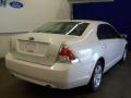 White Suede - Fusion SE V6 Photo No. 5