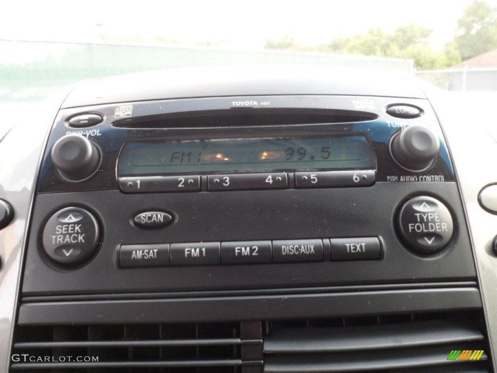 2010 Toyota Sienna LE Audio System Photo #66461962