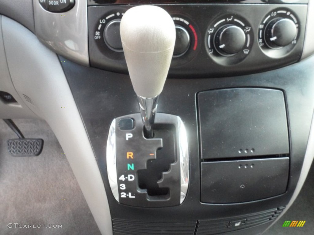 2010 Toyota Sienna LE Transmission Photos