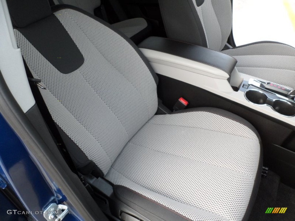 Light Titanium Interior 2010 GMC Terrain SLE Photo #66462138