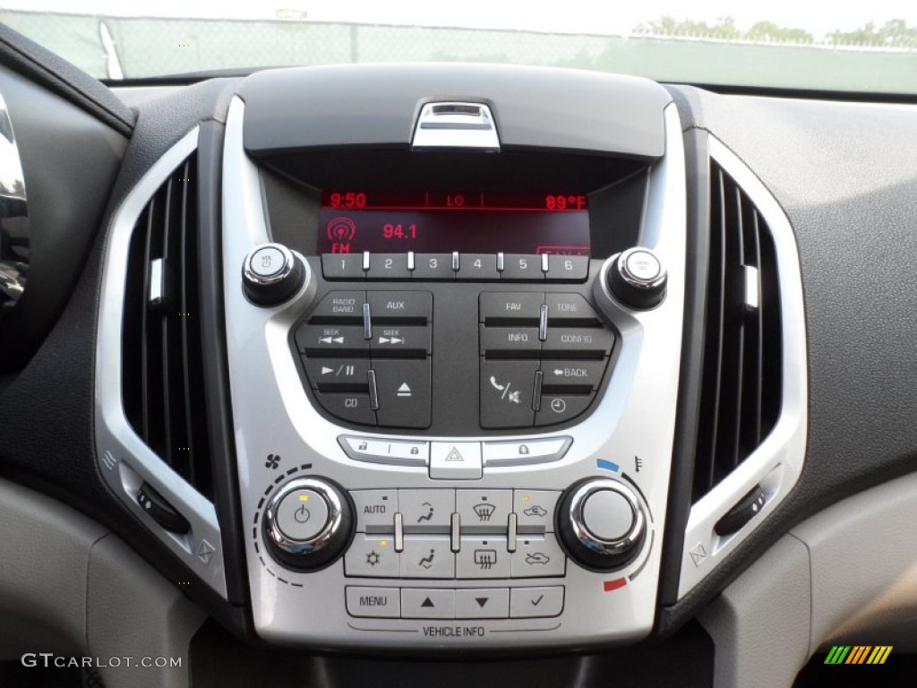 2010 GMC Terrain SLE Controls Photo #66462210