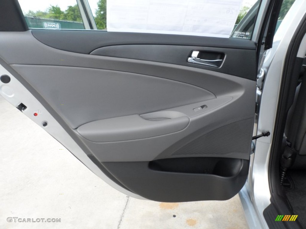 2013 Hyundai Sonata SE 2.0T Gray Door Panel Photo #66465330