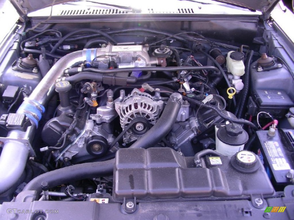 2001 Ford Mustang GT Coupe 4.6 Liter SOHC 16-Valve V8 Engine Photo #66468255