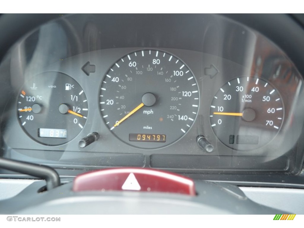2003 Mercedes-Benz ML 500 4Matic Gauges Photos