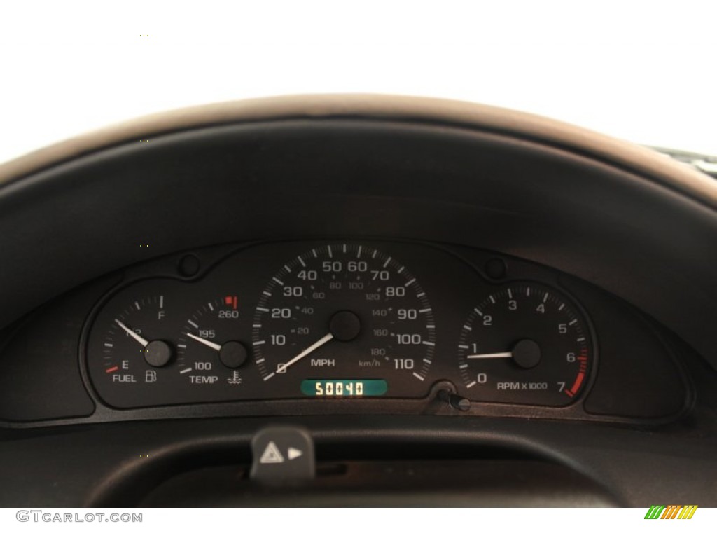 2004 Cavalier LS Coupe - Victory Red / Neutral photo #9